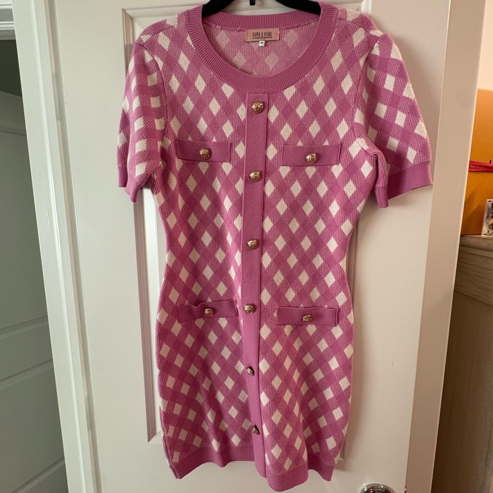 Elegant Pink and White Knit Mini Dress